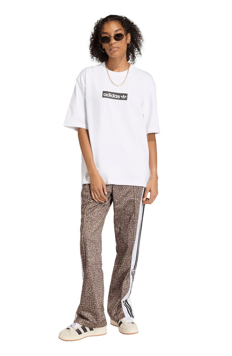 adidas Originals Oversize Logo Graphic T-Shirt, Alternate, color, White