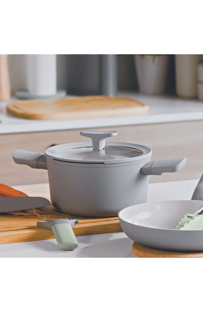 BergHOFF Leo Balance 5.8-Quart Stock Pot, Alternate, color, Moon Mist