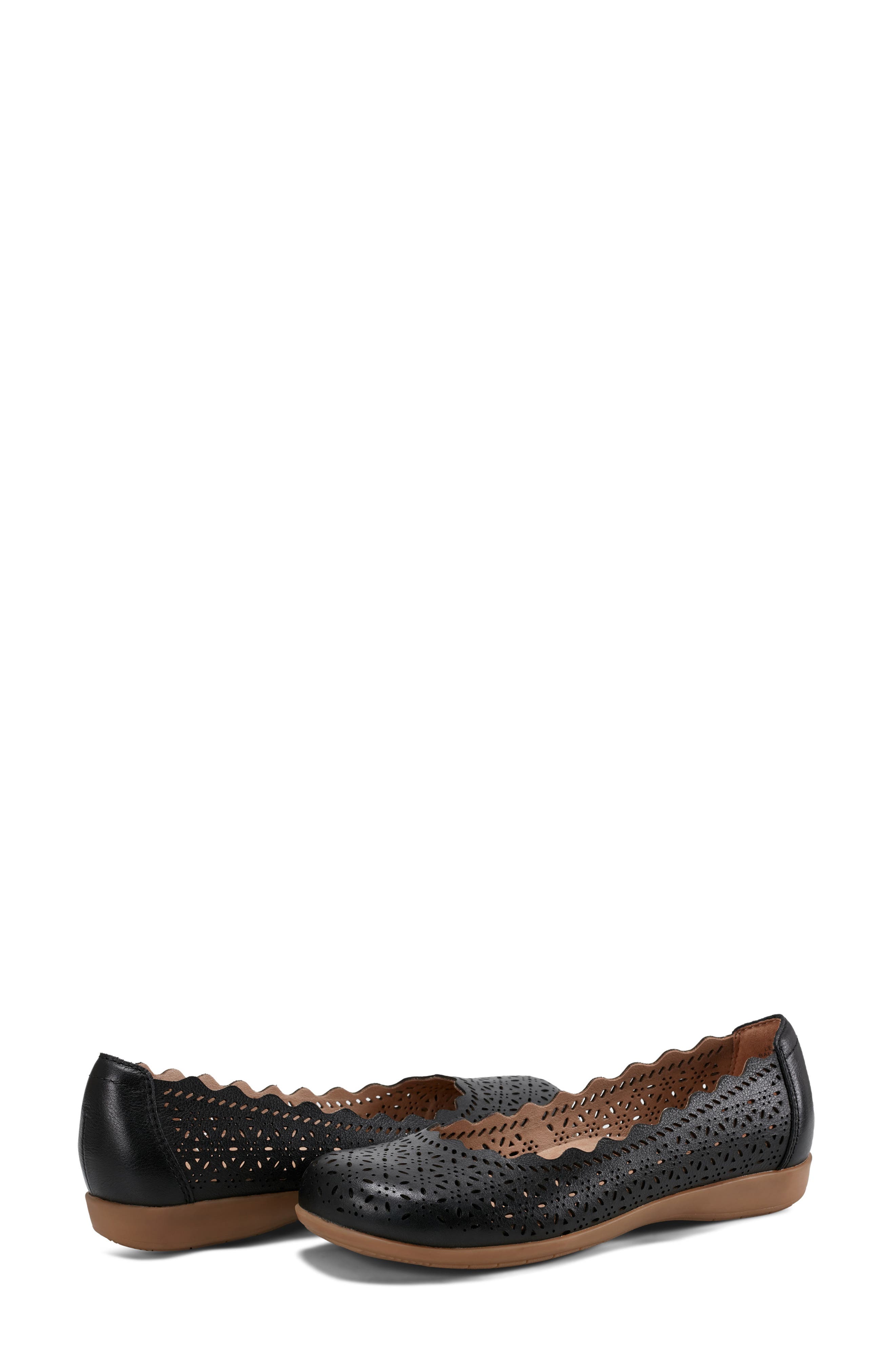 Earth<sup>®</sup> Bria Flat, Alternate, color, Black