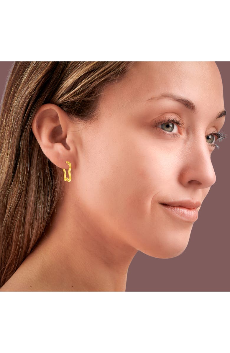 Donatello Gian Gold-Tone Wavy Hoop Earrings, Alternate, color, Gold