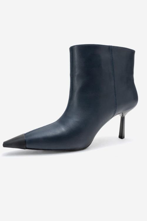 Prologue Shoes Rassel Pointed Toe Boot In Blue