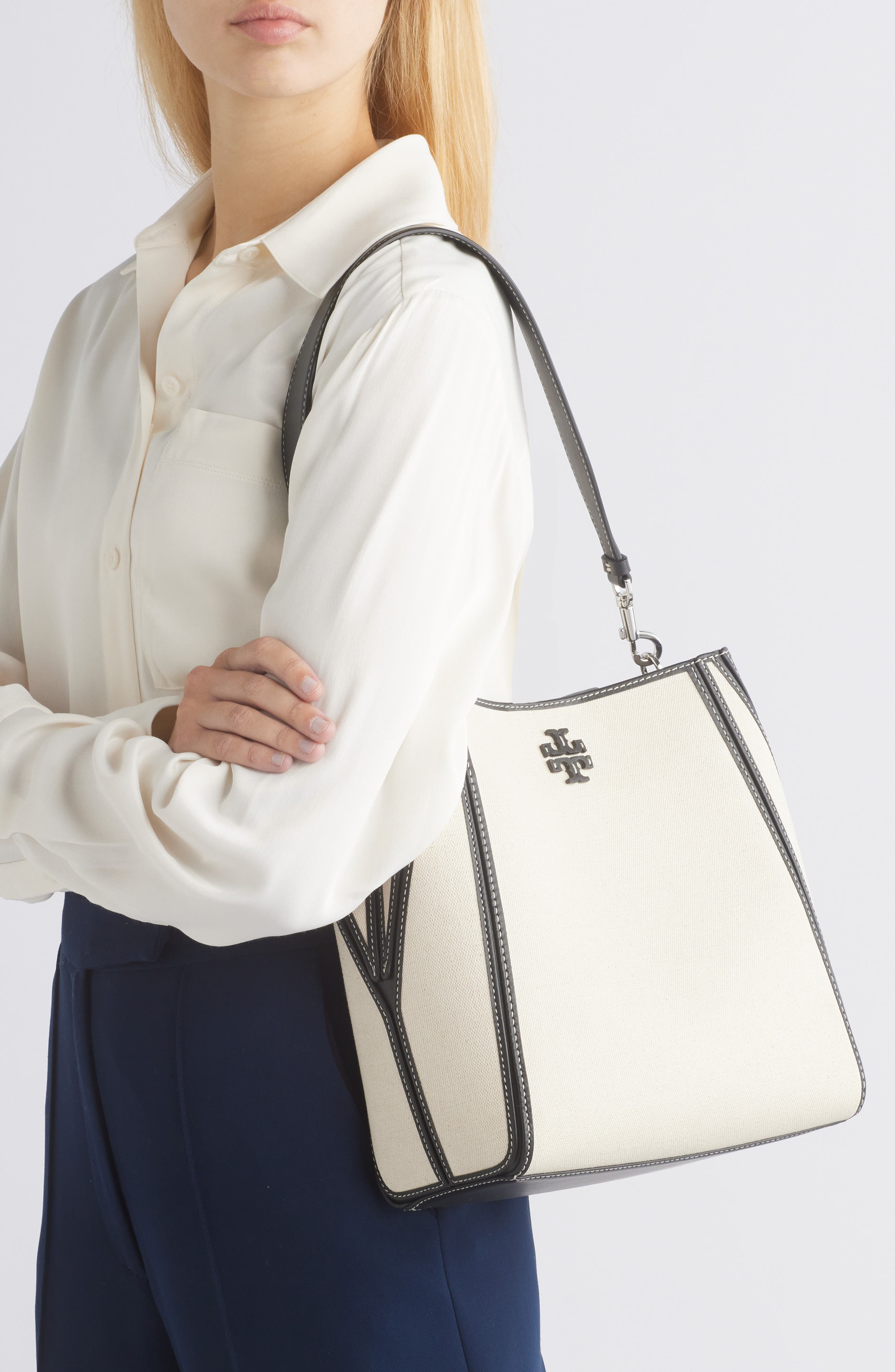 Tory Burch McGraw Canvas Bucket Bag, Alternate, color, 