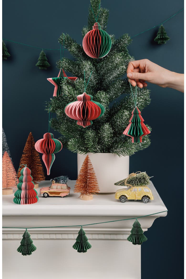 Honeycomb Tree Garland, Alternate, color, EVERGREEN