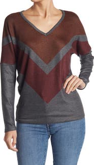 GO COUTURE Colorblock V-Neck Sweater