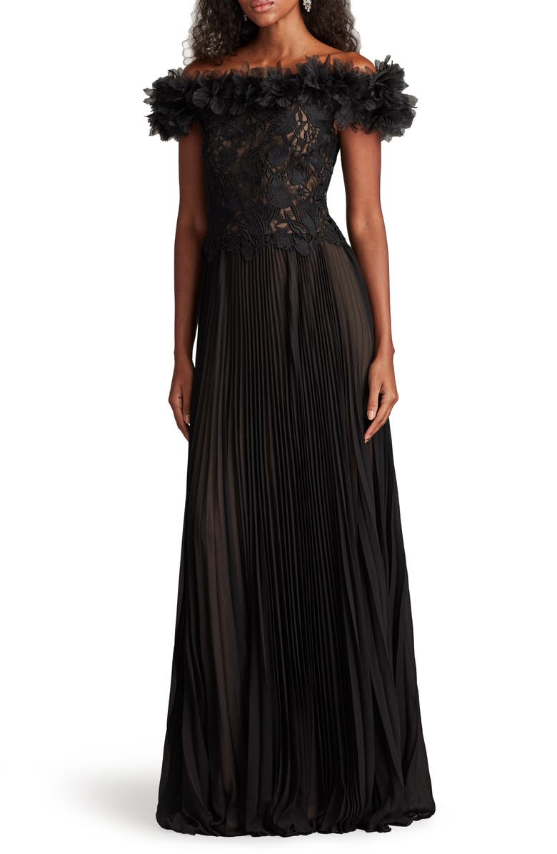 Tadashi Shoji Off the Shoulder Lace Bodice Gown, Alternate, color, Black/ Nude