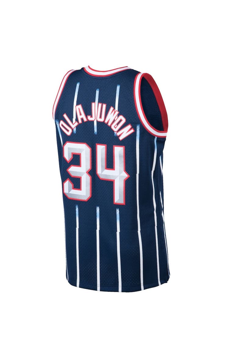 Men's Mitchell & Ness Hakeem Olajuwon Navy Houston Rockets 1996/97 Hardwood Classics Swingman Jersey, Alternate, color, Navy