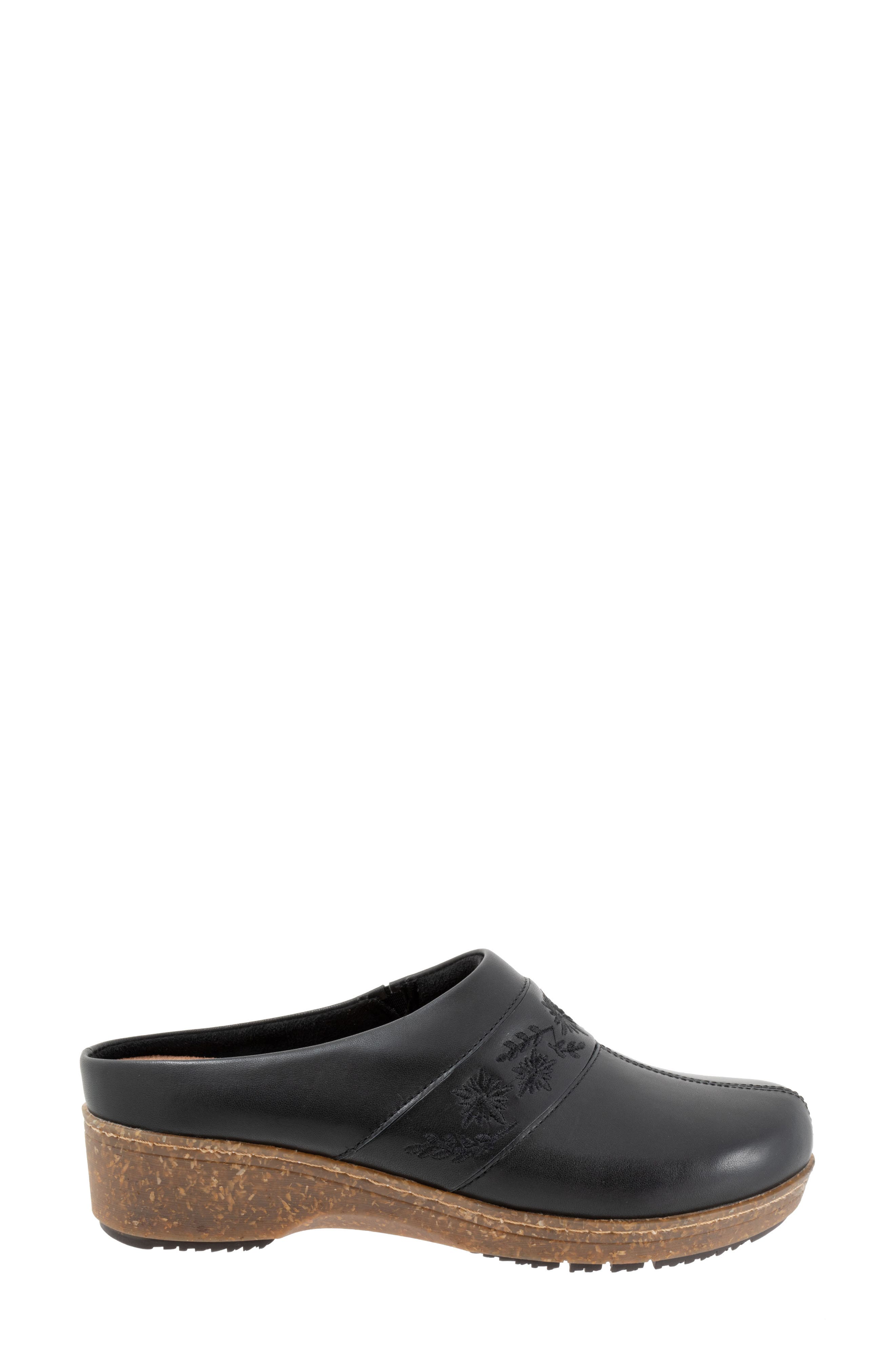 SoftWalk<sup>®</sup> Aurora 3.0 Embroidered Floral Clog, Alternate, color, 