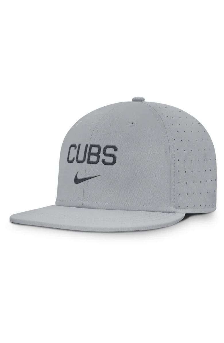 Nike Men's Nike Gray Chicago Cubs True Performance Fitted Hat, Alternate, color, 