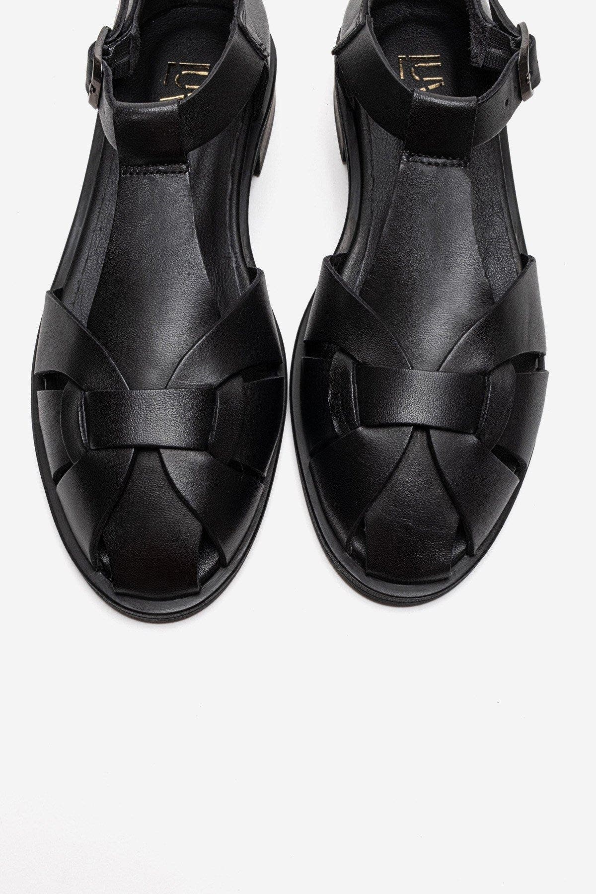 Forever & Always Shoes Dexara Leather Sandal, Alternate, color, Black