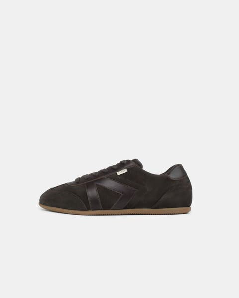 Iris Streamlined Low-Top Sneaker