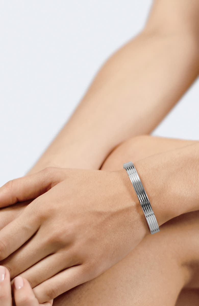 le gramme Men's 23G Sterling Silver Guilloche Ribbon Cuff Bracelet, Alternate, color, 