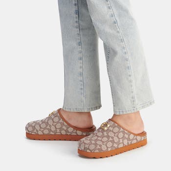 Hadley Signature Jacquard Slipper