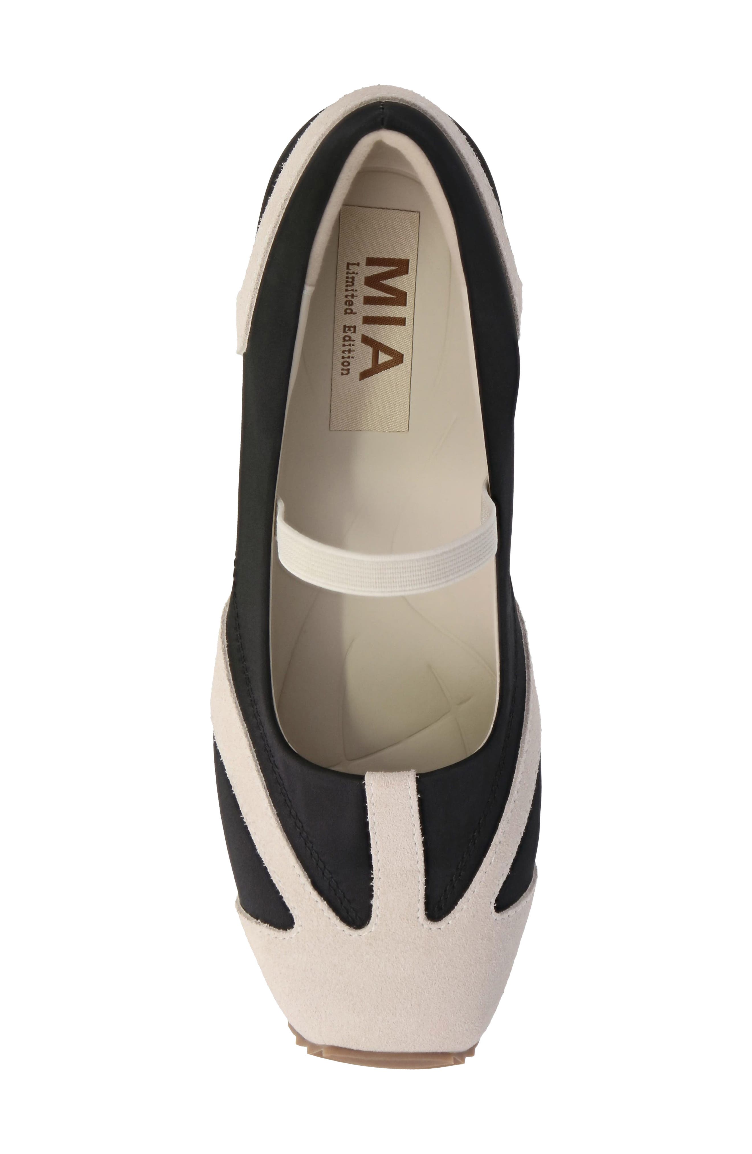 Via Mary Jane Flat, Alternate, color, BLACK/ CREAM
