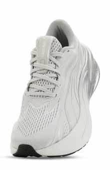 Maxima Pro Running Shoe