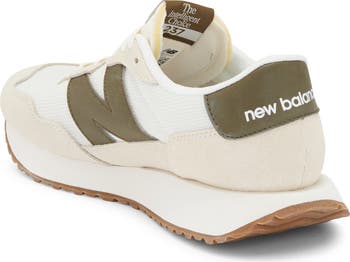 237 Sneaker