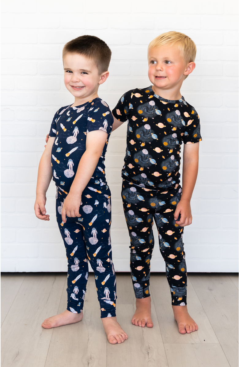 Laree + Co Thain 2-Piece Short Sleeve Set, Alternate, color, Navy