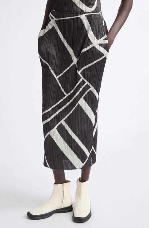 Fold Line Pleated Midi Skirt