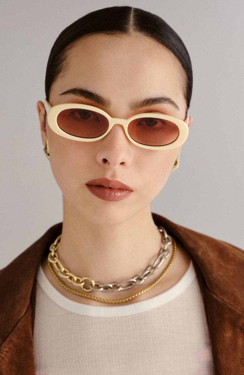 Le Specs Outta Love 51mm Oval Sunglasses, Alternate, color, Ecru/ Warm Brown Grad