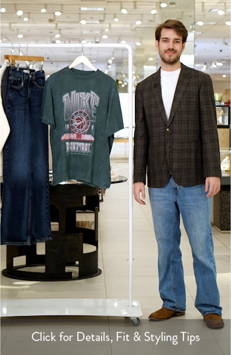 Sportswear Oversize Basketball Graphic T-Shirt, sales video thumbnail