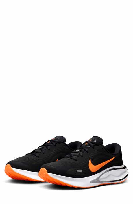 Nike Journey Road Runner Sneaker
