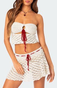 EDIKTED Jaslene Strapless Crochet Top