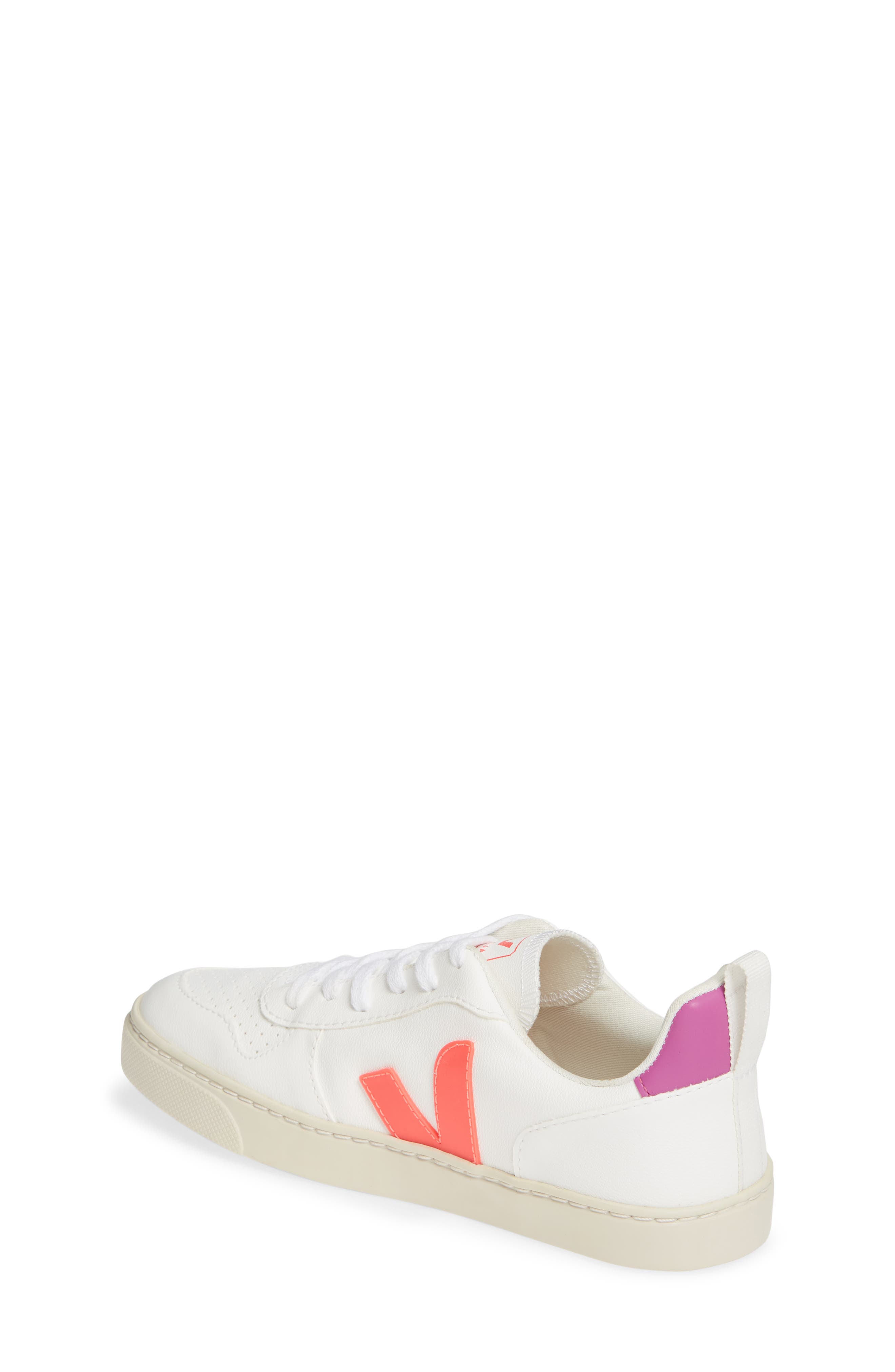 Veja V-10 Sneaker, Alternate, color, 