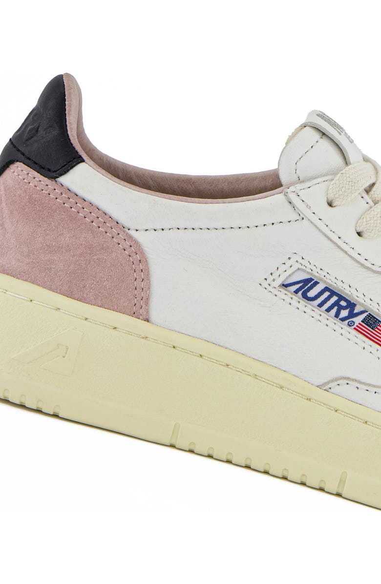 AUTRY Medalist Low Top Sneaker, Alternate, color, Goat/ Suede Powder/ Black