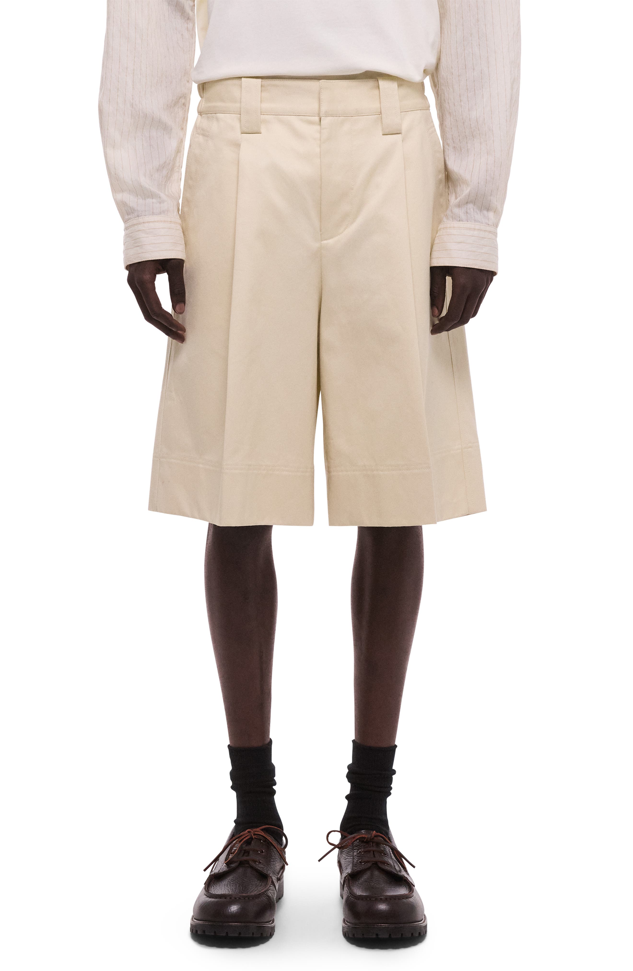 Relaxed Fit Pleat Front Chino Shorts