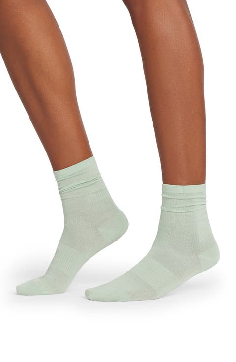 Featherweight Rib Quarter Socks