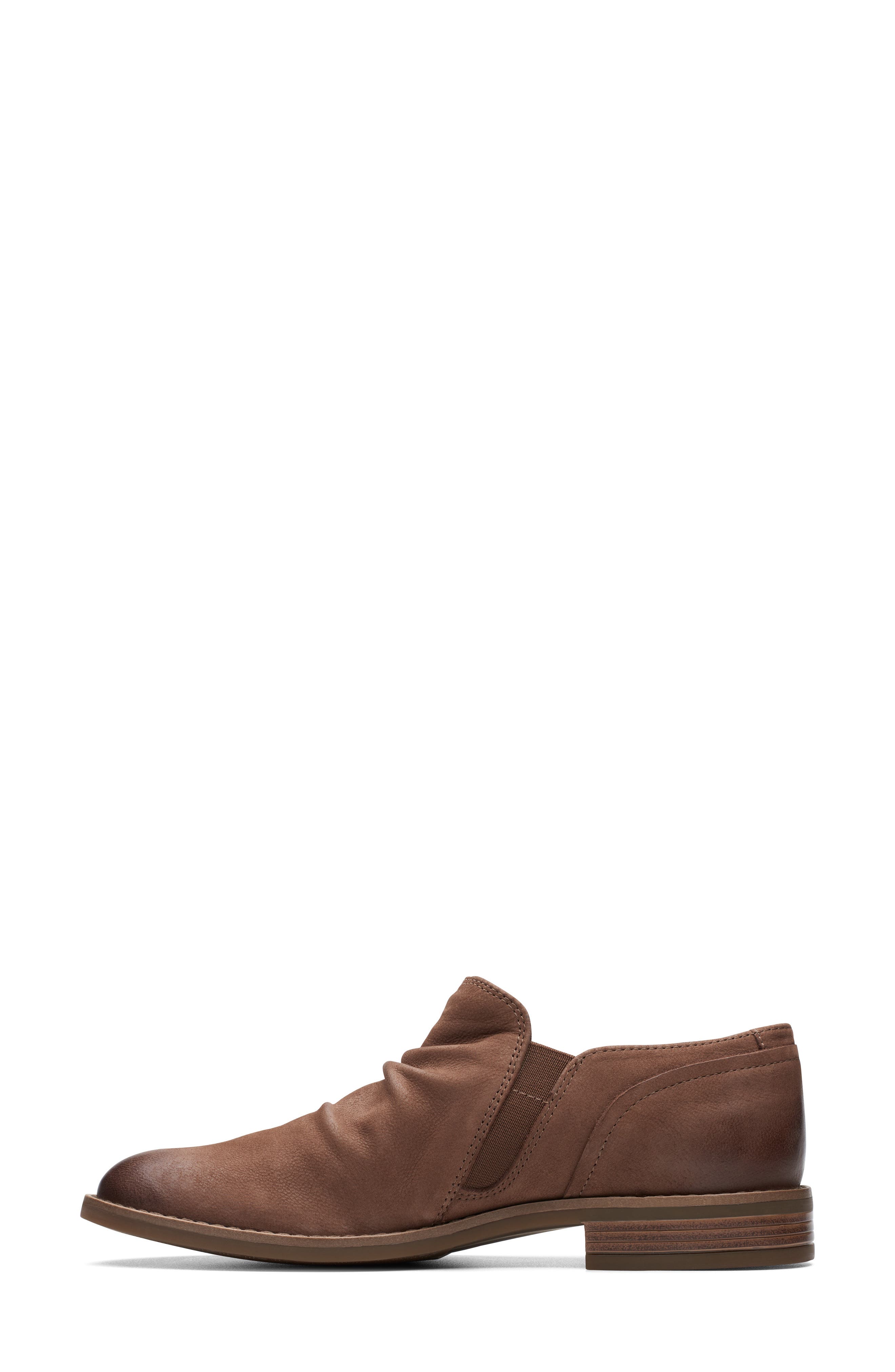 Clarks<sup>®</sup> Camzin Pace Leather Zip Bootie, Alternate, color, Taupe Nubuck