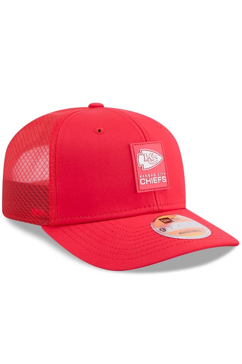 Men's New Era Red Kansas City Chiefs 2025 Sideline  9SEVENTY Trucker Adjustable Hat, Alternate, color, Red