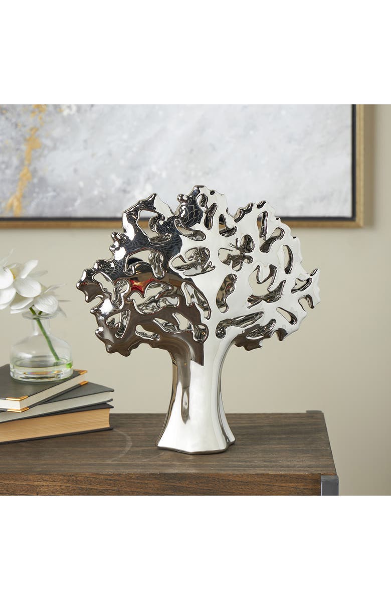 UMA Abstract Sculpture, Alternate, color, Silver