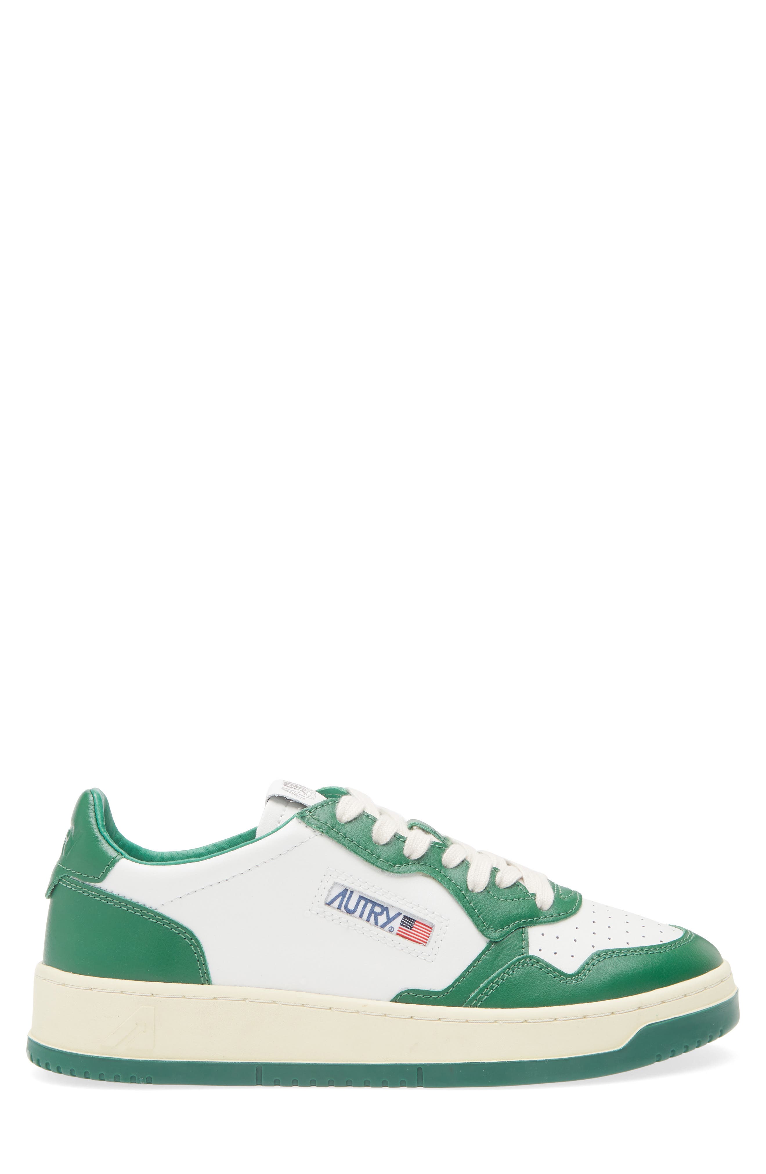 AUTRY Medalist Low Sneaker, Alternate, color, Leat/ Leat Wht/ Green