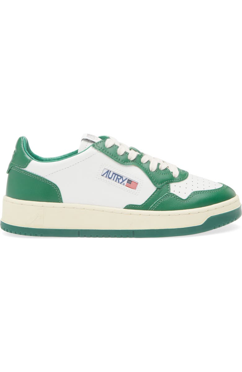 AUTRY Medalist Low Sneaker, Alternate, color, Leat/ Leat Wht/ Green