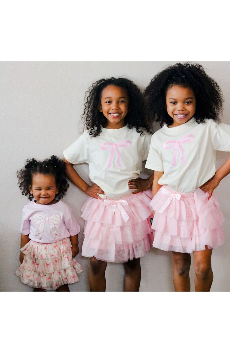 Sweet Wink Bow Patch Short Sleeve T-Shirt, Alternate, color, 