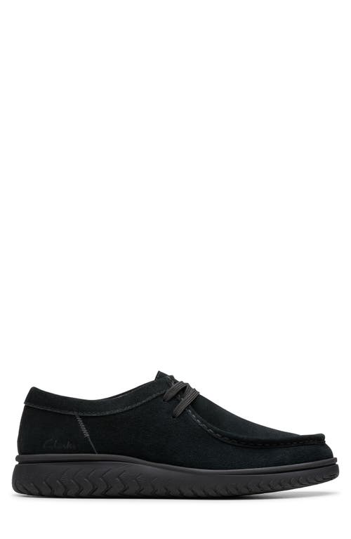 Clarks ® Relaxlite Moc Toe Chukka In Black