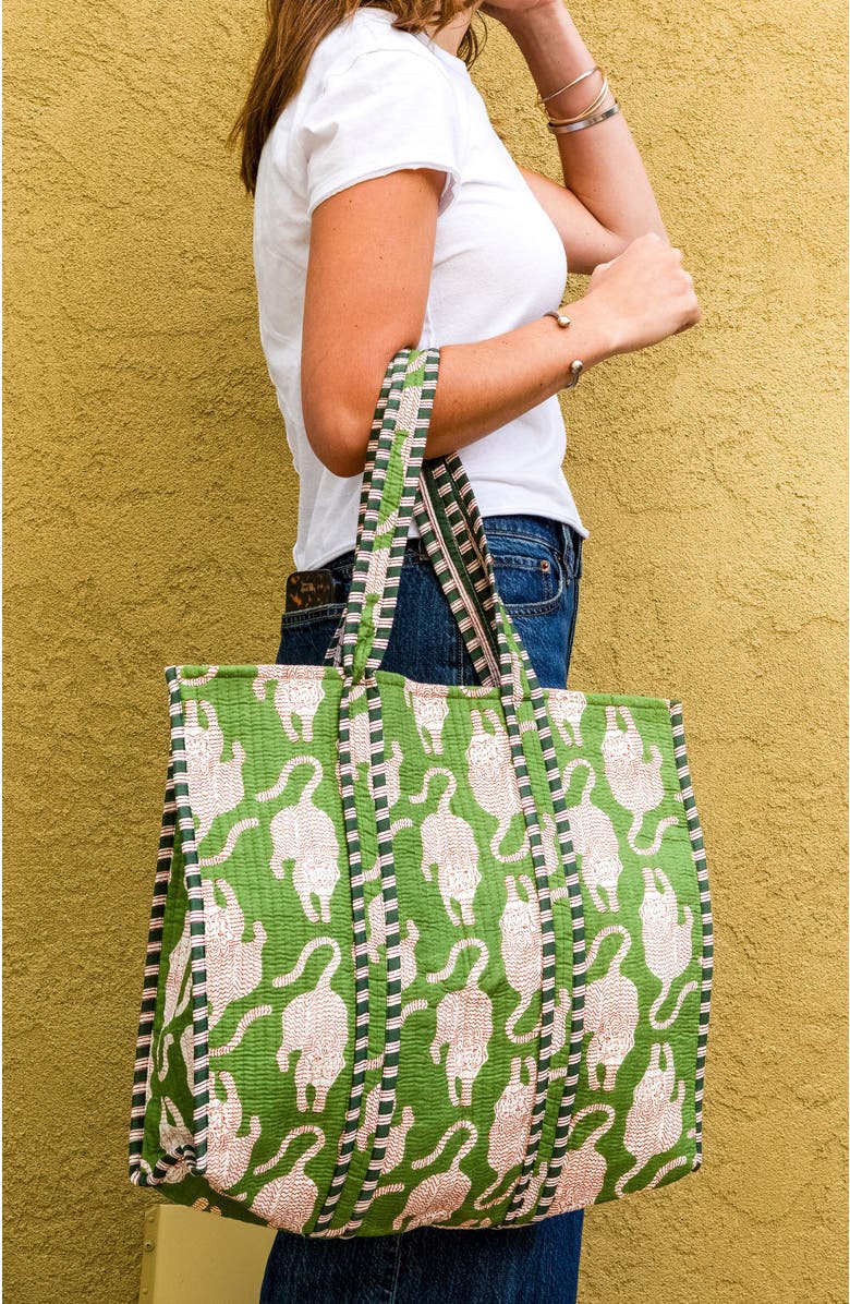 Verve Culture Quilted Feline Tote, Alternate, color, Green