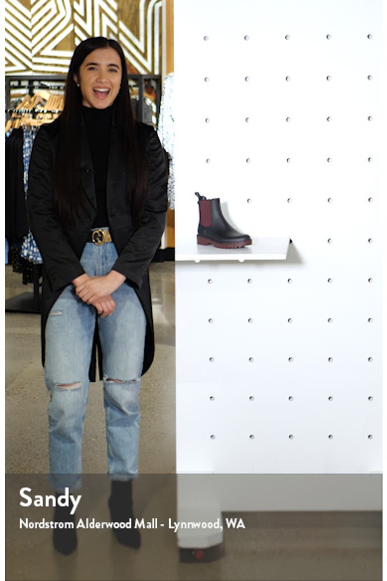 Cavour Chelsea Boot video