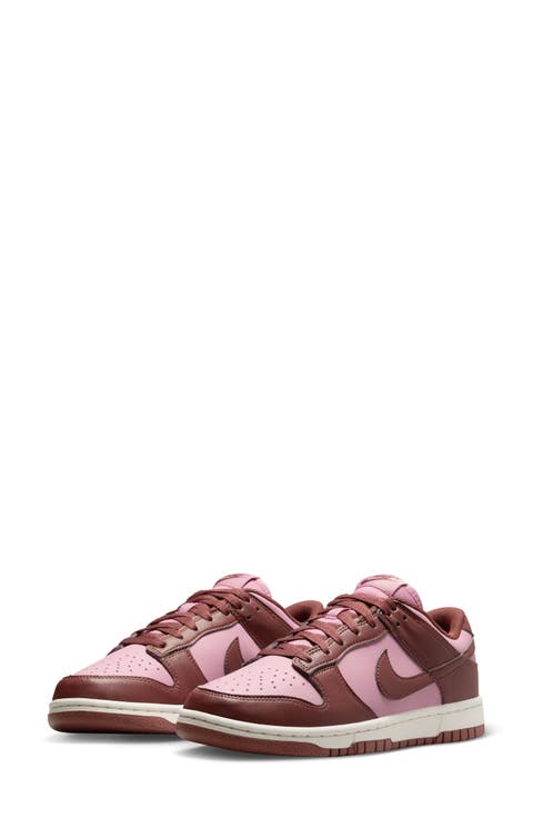 Dunk Low Next Nature Sneaker