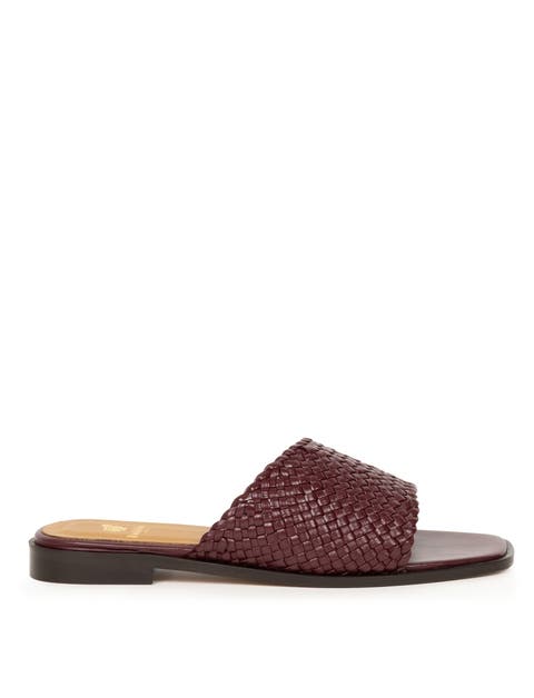 Praia Flat Sandals