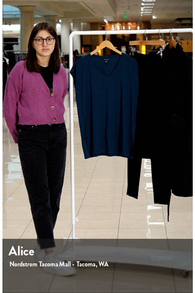 V-Neck Long Boxy Top video