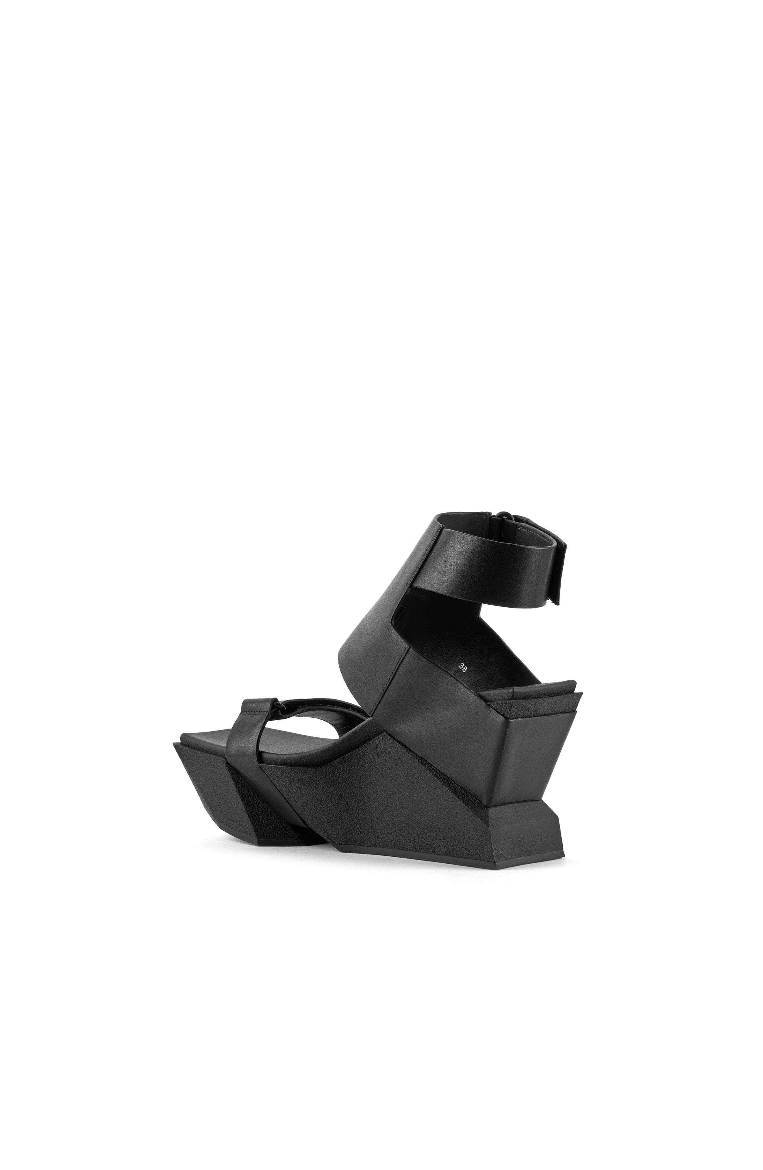 United Nude Brutt A Sandals, Alternate, color, Black