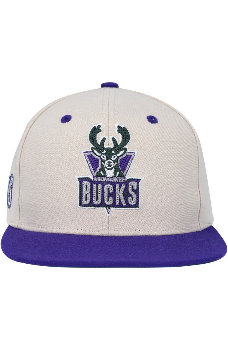 Mitchell & Ness Men's Mitchell & Ness  Cream/Purple Milwaukee Bucks Hardwood Classics 2-Tone Chain-Stitch Snapback Hat, Alternate, color, 