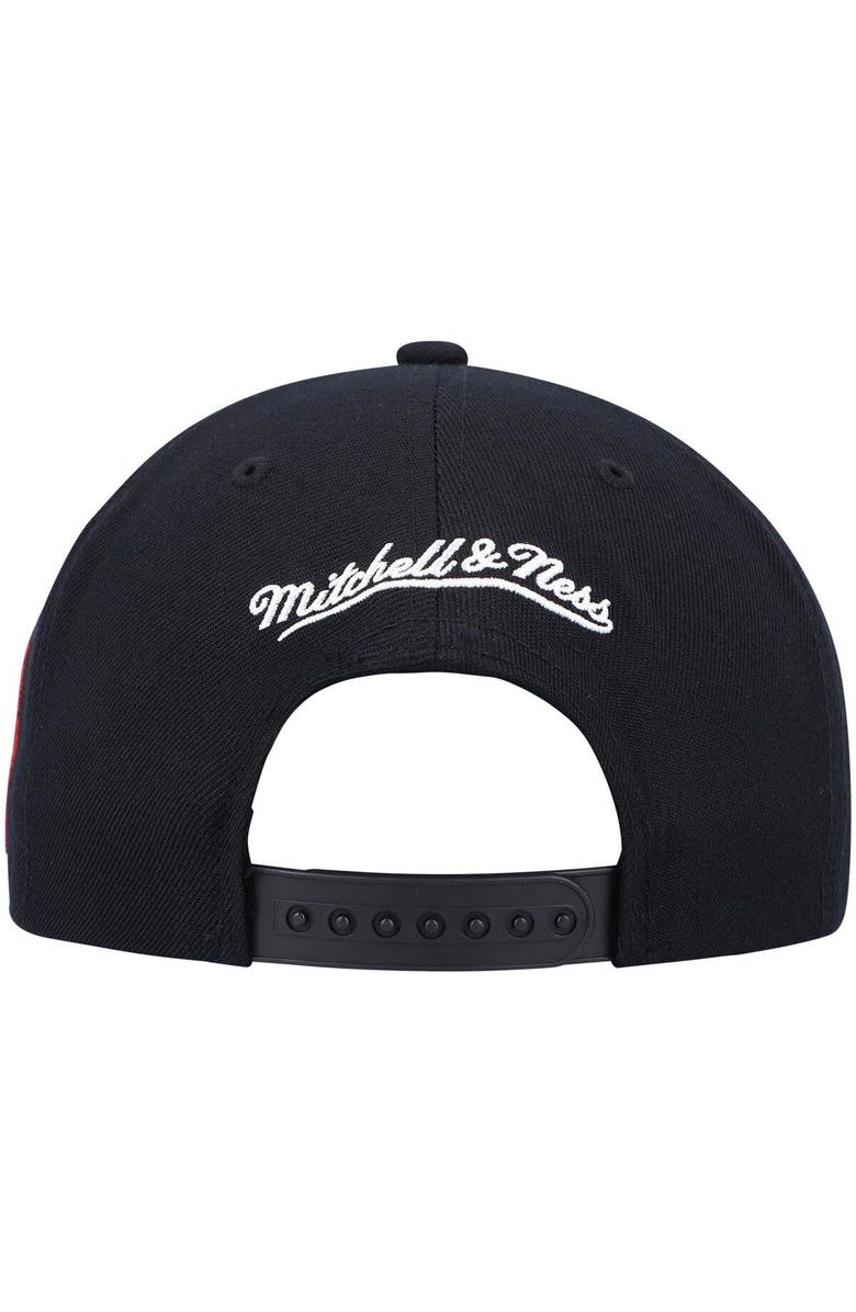 Mitchell & Ness Men's Mitchell & Ness Black Toronto Raptors Hardwood Classics Script 2.0 Snapback Hat, Alternate, color, Black