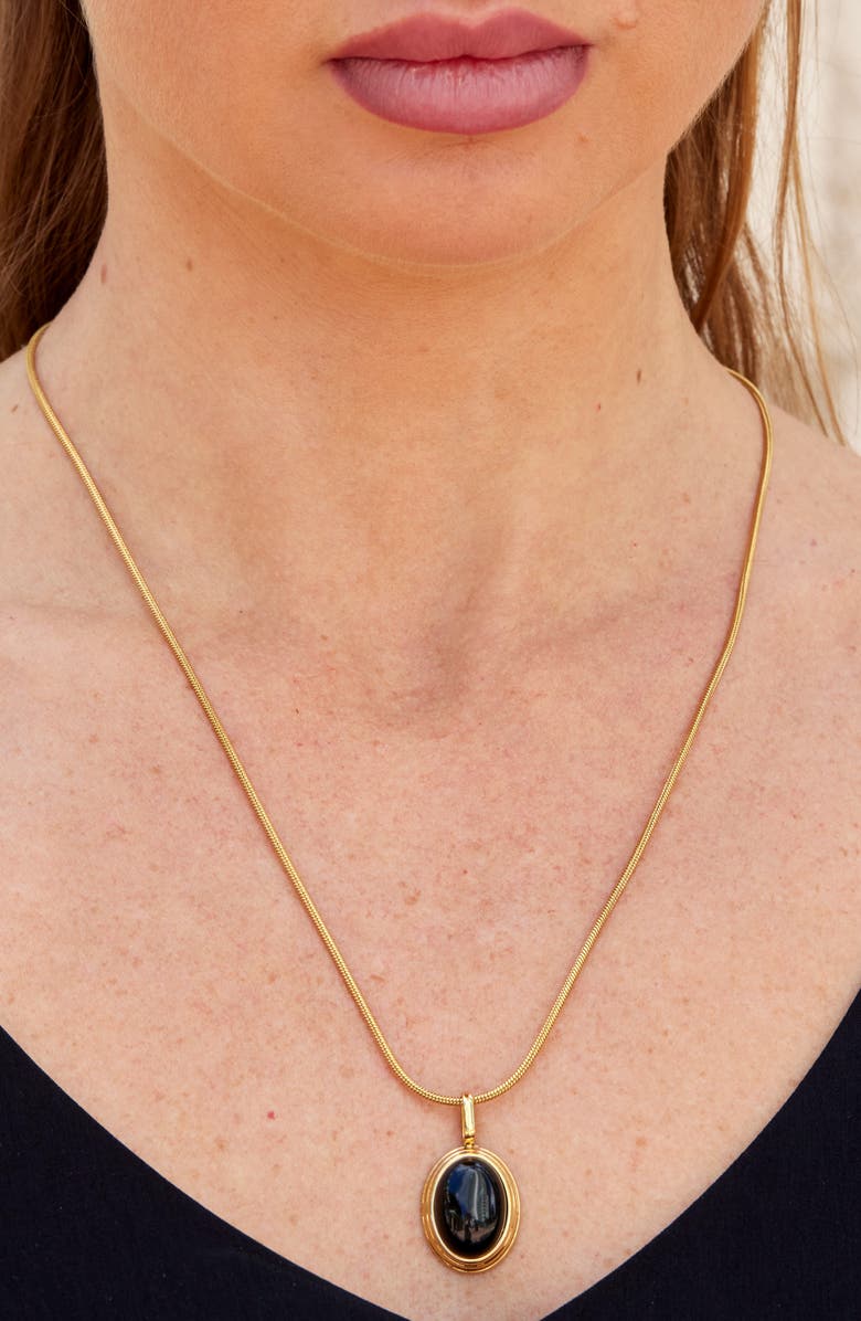 SAVVY CIE JEWELS Onyx Oval Pendant Necklace, Alternate, color, Gold