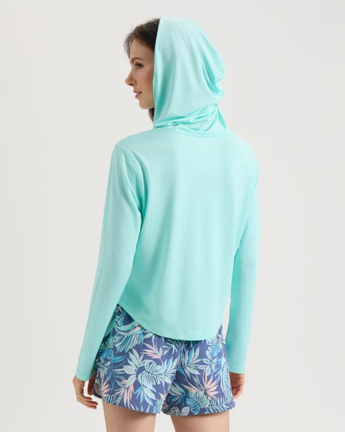Salt Life Seaglass Bay Performance Hoodie In Green