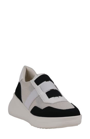 Gc Shoes Stefani Harness Strap Slide Sandal In White