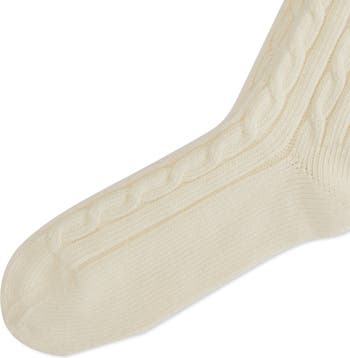 Seasonless Cable Crew Socks