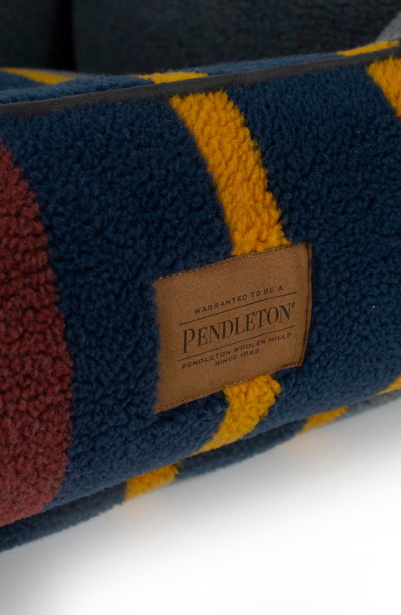 Pendleton Vintage Camp Fleece Kuddler Pet Bed, Alternate, color, Lake