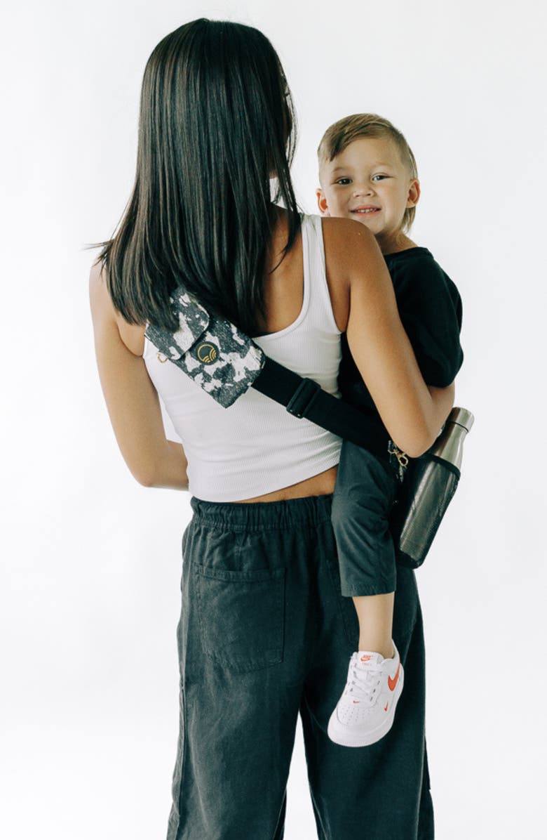 Tushbaby Liftoff Toddler Sling, Alternate, color, Black/ Cream